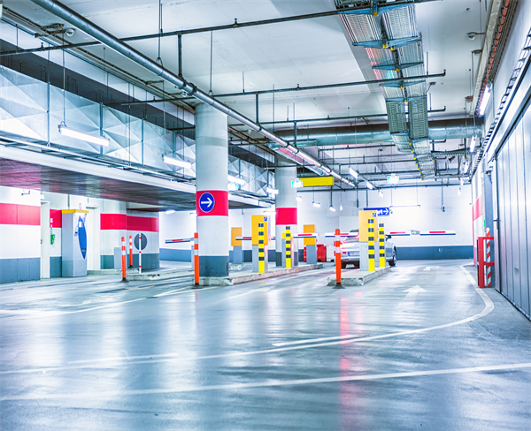 加装停车道闸系统,改造院内环境!老旧平房区焕新颜