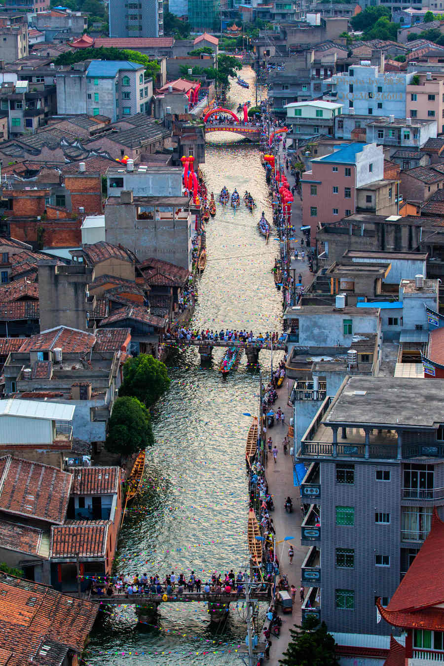 福建三溪村：独特的夜赛龙舟民俗