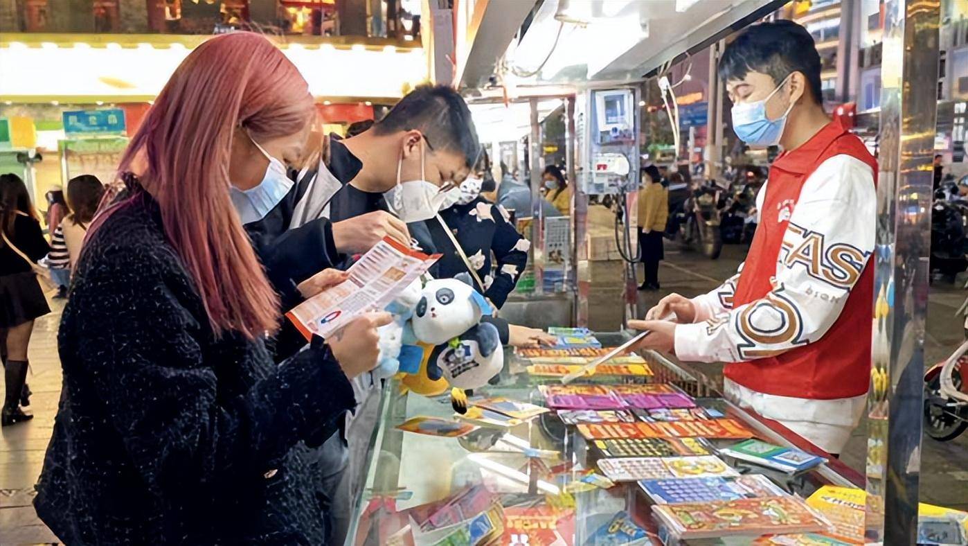 爱买“刮刮乐”的年轻人,“刮”的是什么