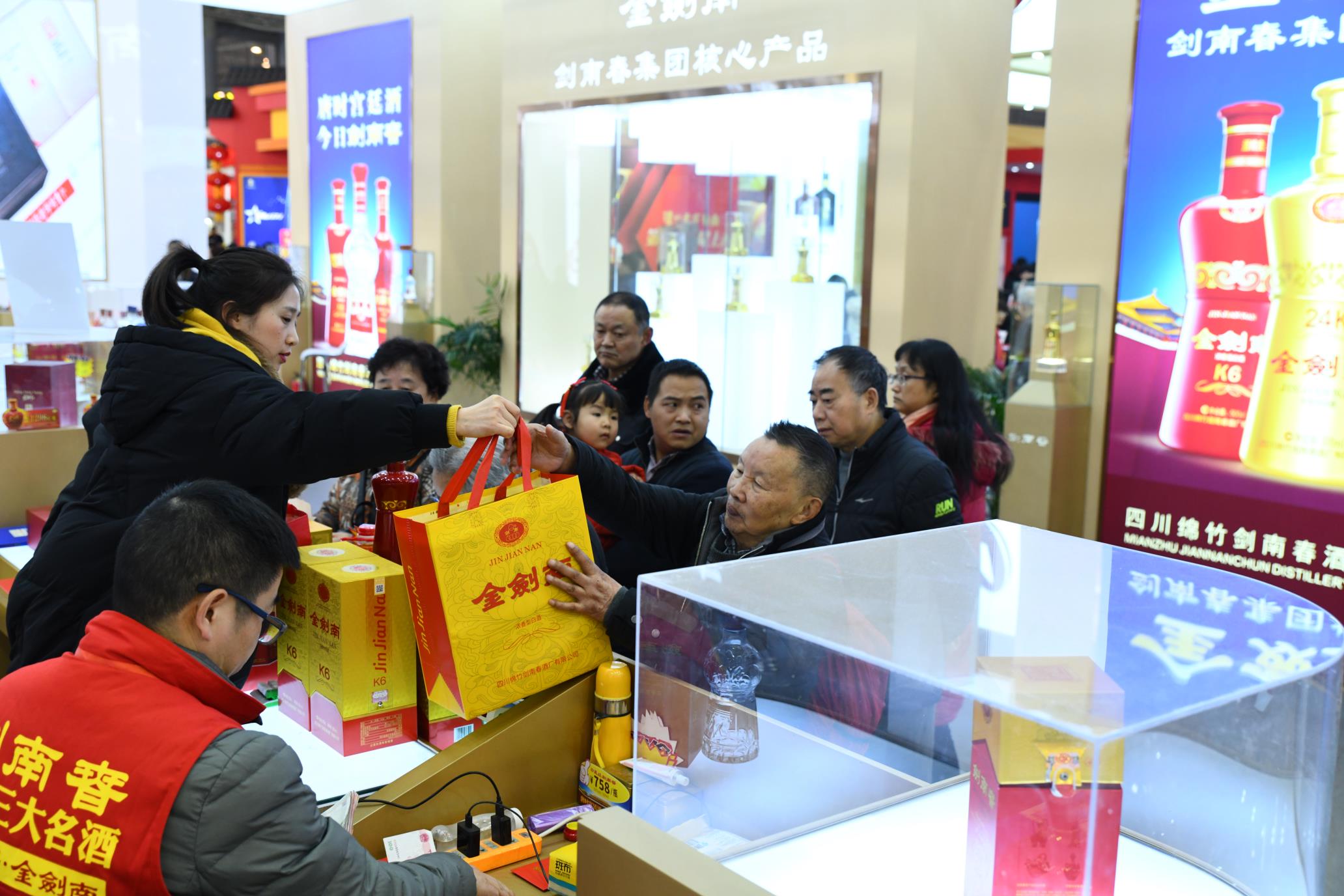 新疆推动优质粮油走向全国