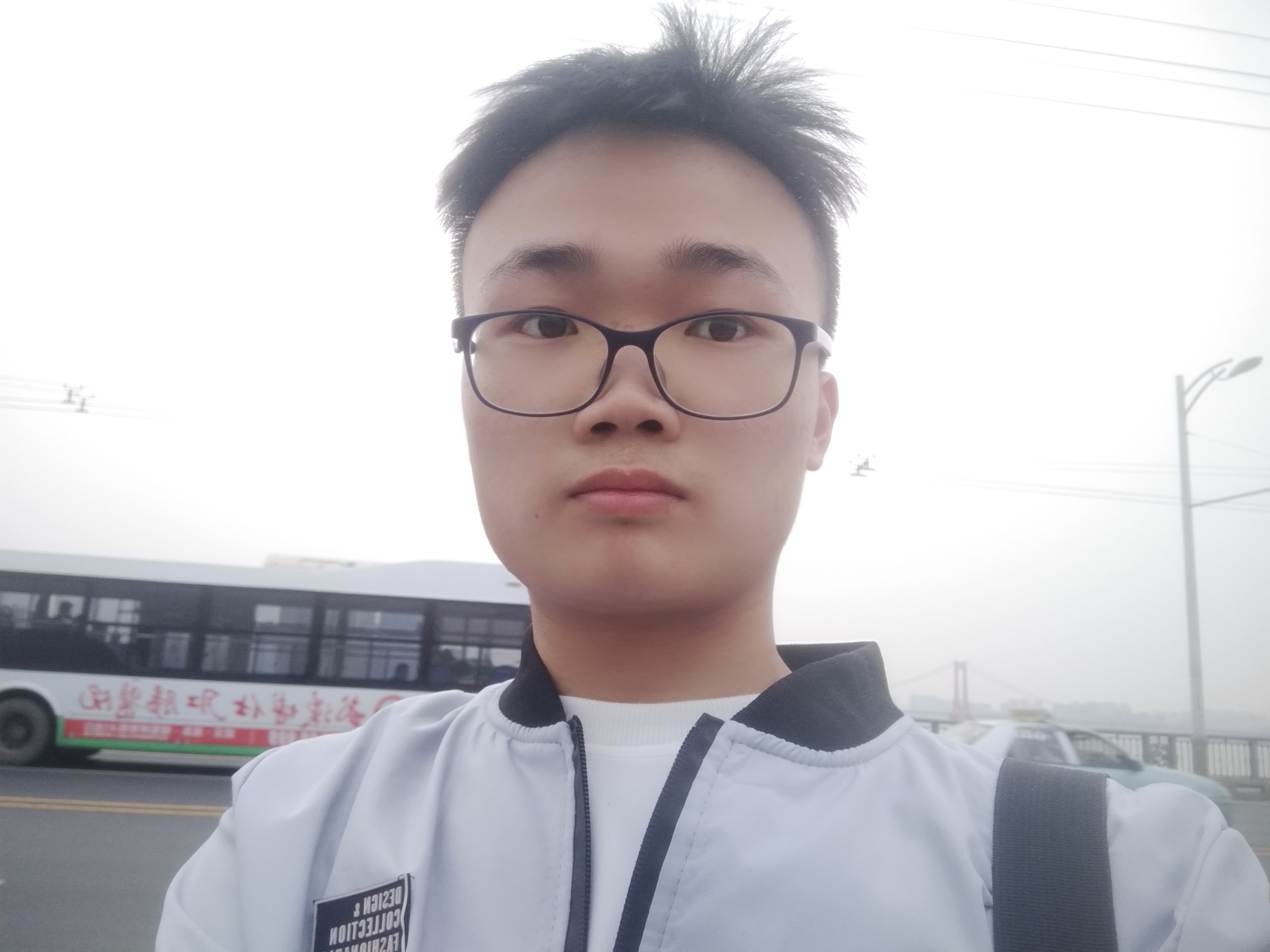 “吊颈健身”能治颈椎病?看似简单 实则暗藏风险