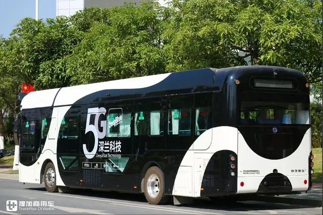 打卡“熊猫公交” 畅游夏日北京