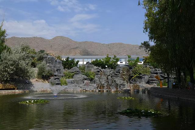 避暑小镇:“凉资源”转化为“热经济”