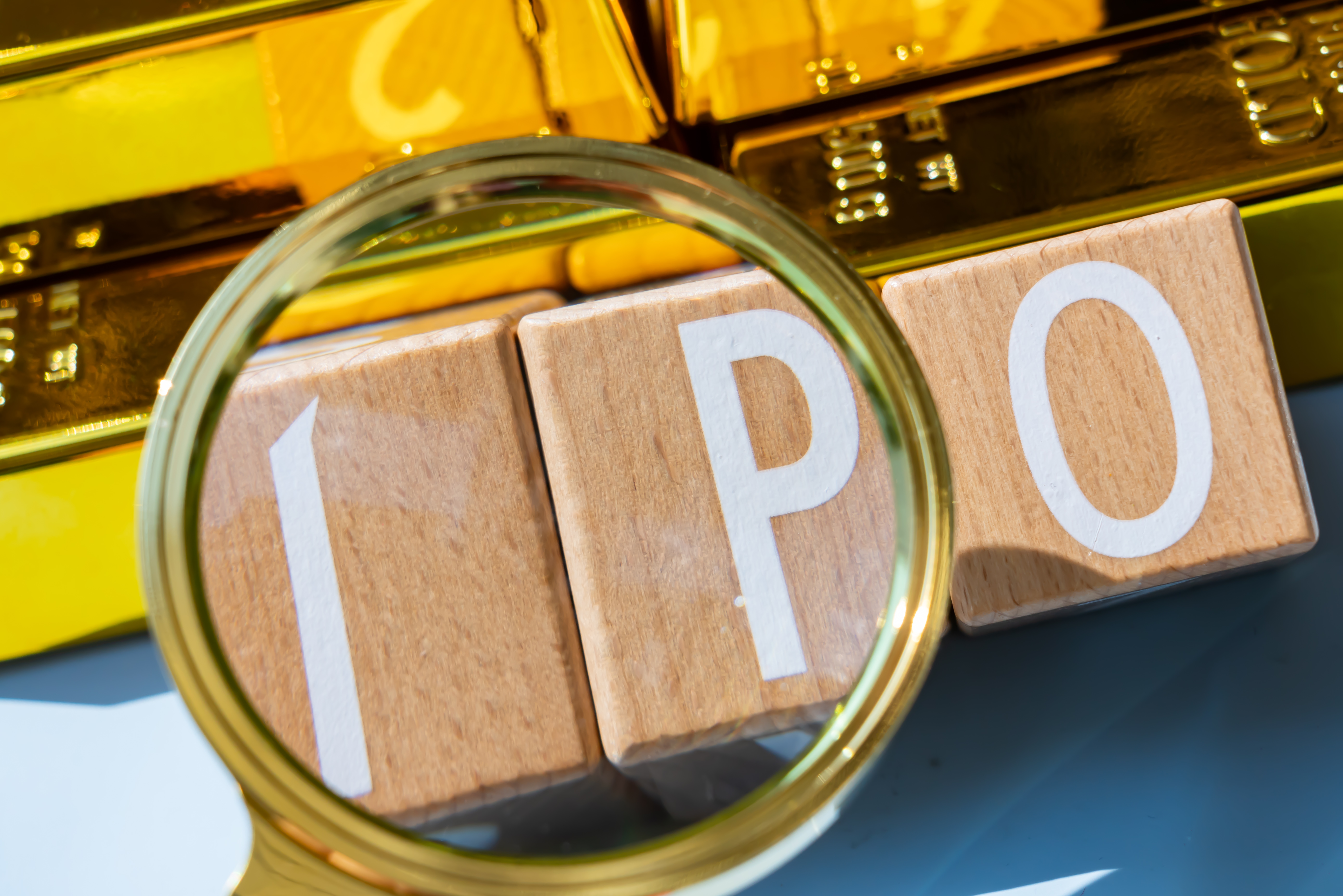 涉嫌信披违法违规，绝味食品收立案告知书！股价较最高点106.13元/股已跌去八成