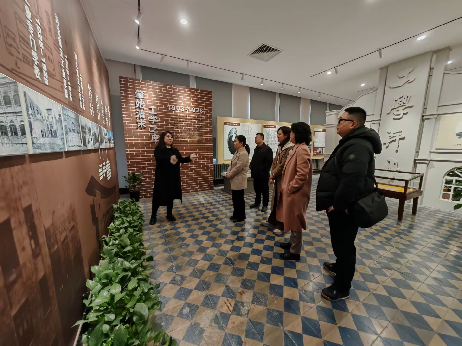 德阳开放大学领导一行到访青羊区调研交流 共商社区教育发展新路径