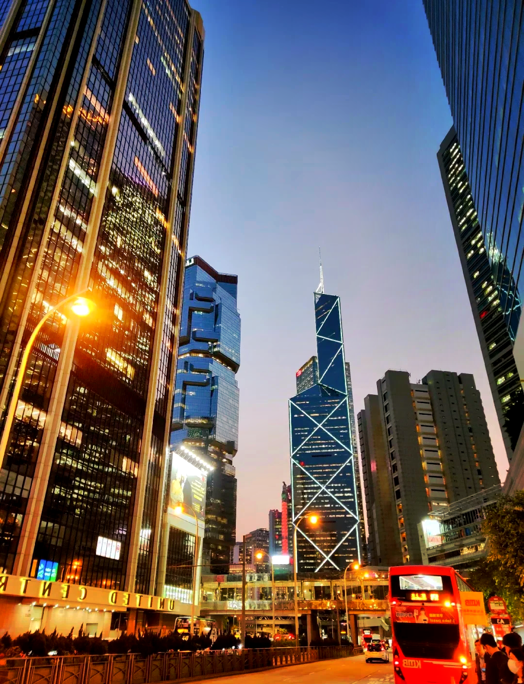 Premia中银香港沙特伊斯兰国债ETF首日在港上市 梁凤仪：希望沙特、香港与内地走廊可复制至其他海湾国家