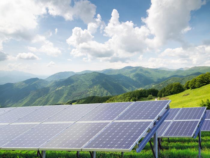 多部门联合召开光伏产业座谈会丨盘前情报