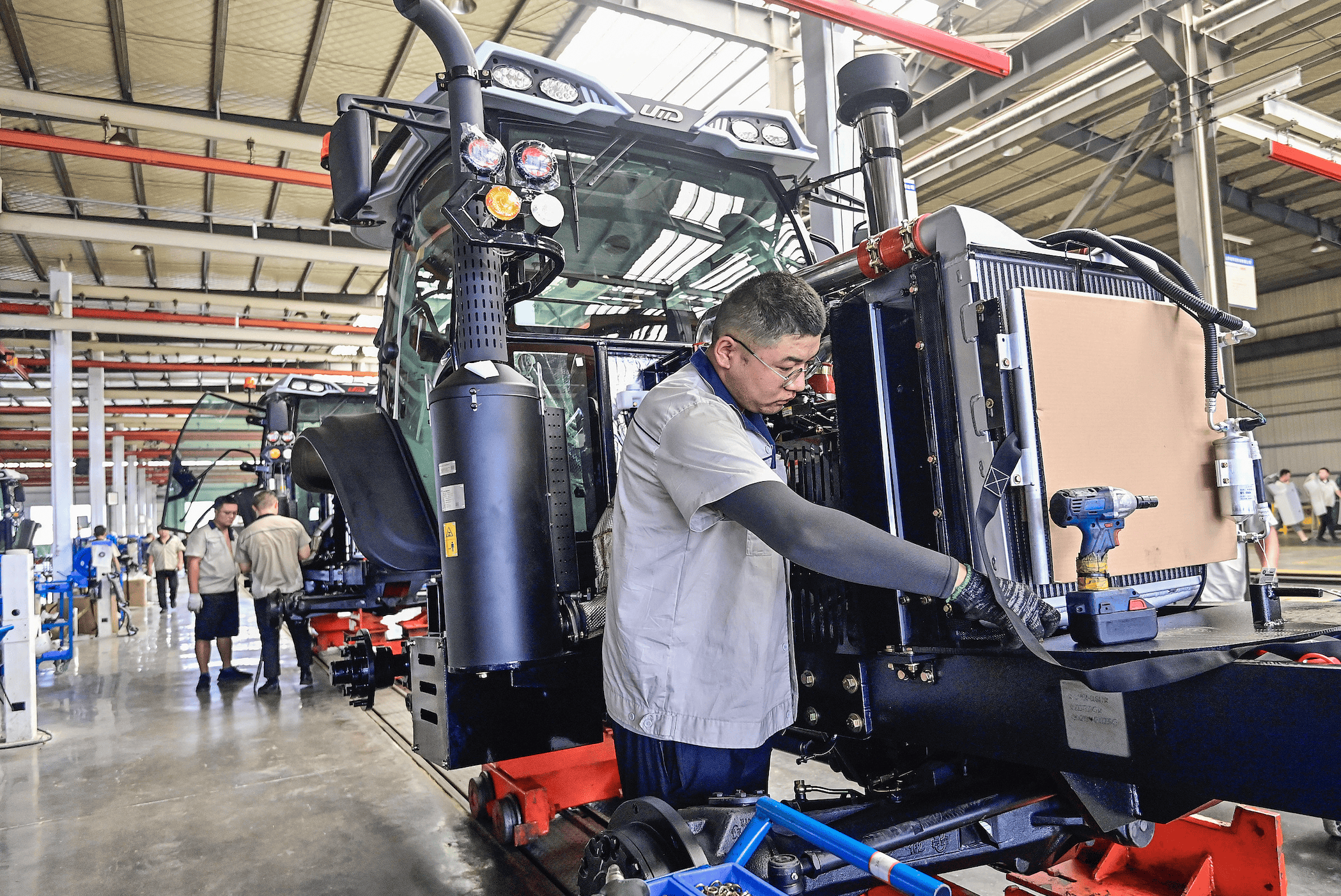 装备制造业利润总额表现亮眼，机床ETF（159663）涨2.40%