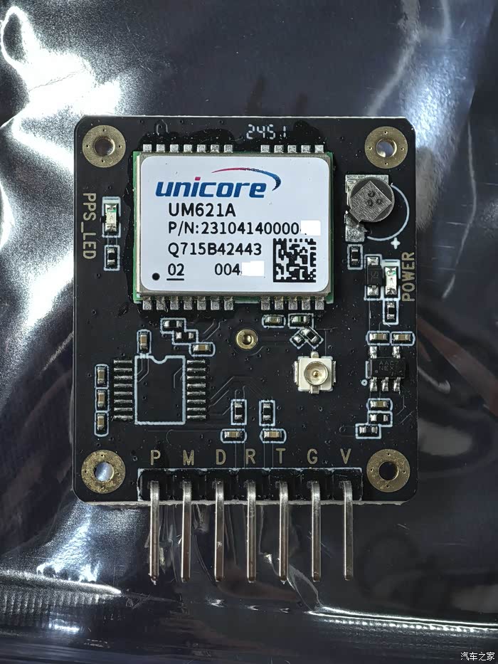 半导体设备板块走强，关注半导体设备ETF易方达（159558）、芯片ETF易方达（516350）布局机会